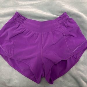Lululemon Hotty Hot Low rise, 2.5”